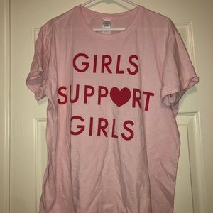 pink t-shirt